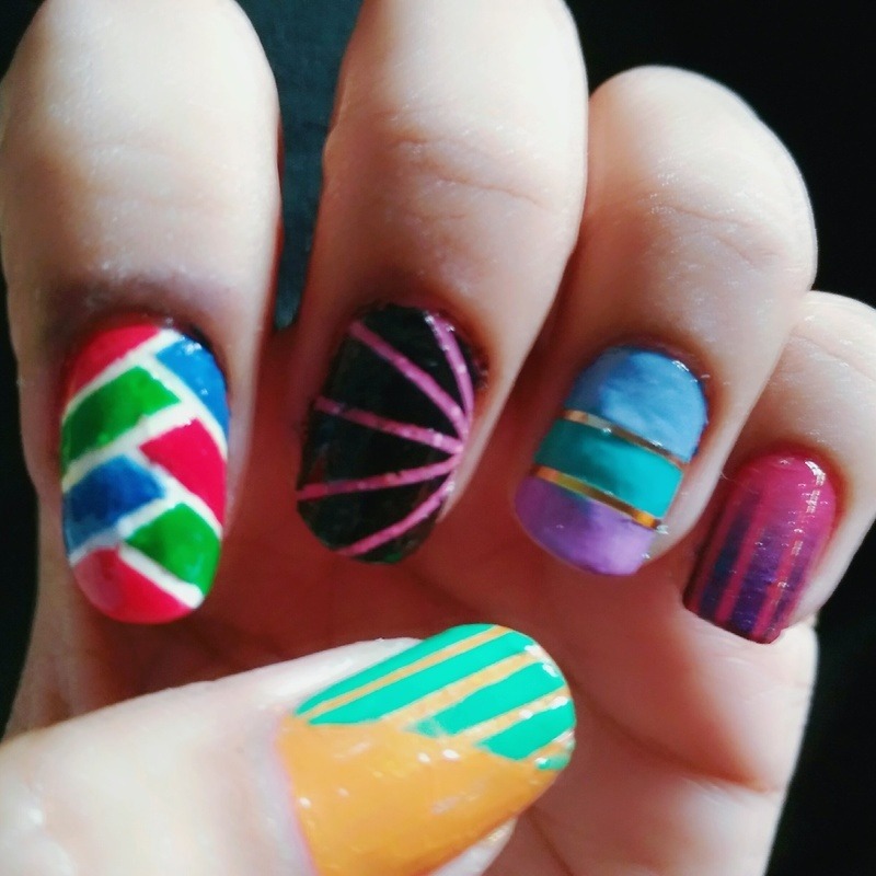 How to Use Striping Tape on Gel Nails 